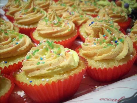 CUPCAKE COLORATI PER CARNEVALE