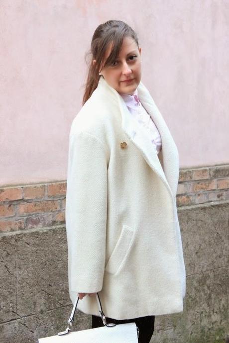 a White coat in Orte - OUT-FIT