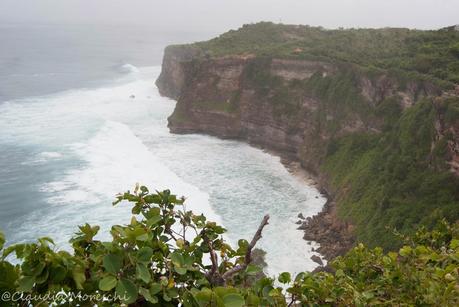 Uluwatu: spiagge, surf e misticismo