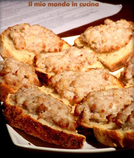 CROSTINI con SALAMELLA & STRACCHINO