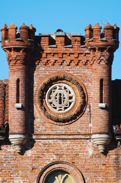 fotografie villa grosso di Grana castello neo gotico Marene