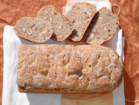 Pane alla birra cruda, farro e noci