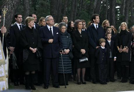 Sofia di Spagna e figli (ma non Juan Carlos) in Grecia, per i 50 anni dalla morte di re Pavlos