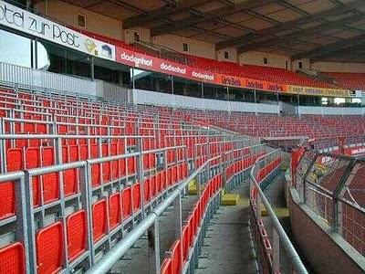 I tifosi inglesi a favore delle Standing Areas