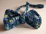 Braccialeto fiocchetto all'uncinetto