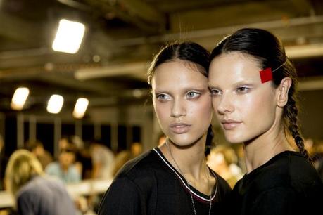 aa givenchy-rtw-fw2014-backstage-09_223240461708.jpg_carousel_parties