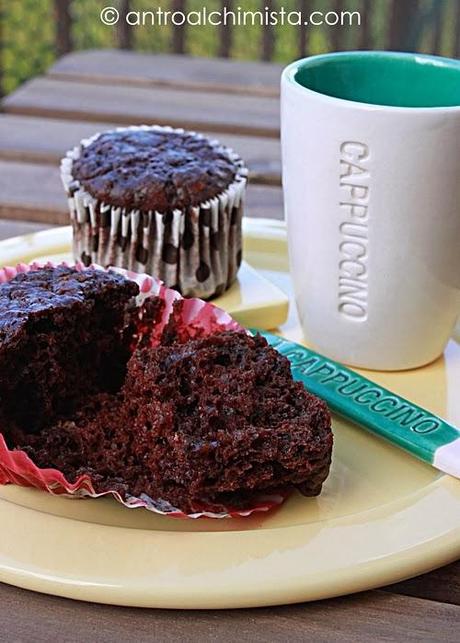 Muffins al Cioccolato con Quark e Gelatine alla Ciliegia