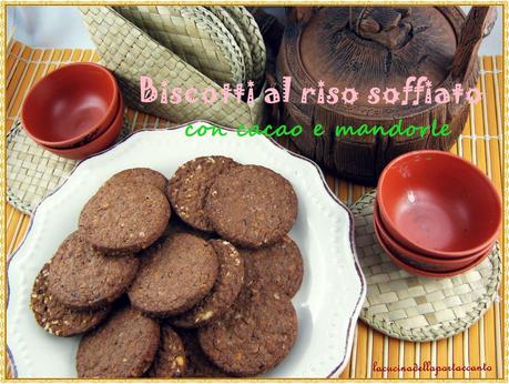 Biscotti integrali al riso soffiato con cacao e mandorle