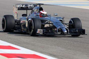Kevin-Magnussen-McLaren_Test_day1_Bahrain_2014 (6)