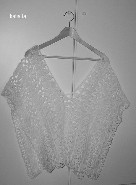 stola hairpin lace in bianco e nero...