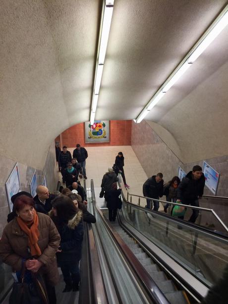 Quello straniante senso di vergogna che provi aggirandoti nella metropolitana di Sofia. Semplicemente perché, a differenza di quella della tua città, è una metropolitana... normale. Europea