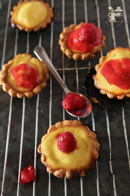 tartellette con crema di ricotta e lime e colis di lamponi per unlamponelcuore