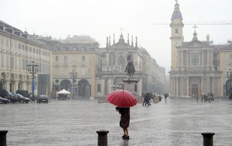 V.S.Gaudio a Klelia Kostas ░ Piove sempre ancora