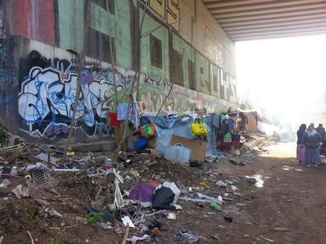 Nel Parco delle Valli un altro villaggio abusivo. Foto incredibili di favelas, slum, baraccopoli e bidonville nel cuore della città di Roma, a 200 metri dallo shopping di Viale Libia