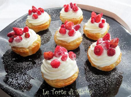 Cestini sfogliati con crema al mascarpone e fragoline