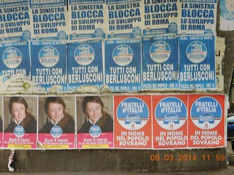 La città continua ad essere massacrata dalle affissioni abusive e pirata di Fratelli d'Italia. Qualcuno faccia chiudere questo partito per vilipendio all'inno nazionale santiddio