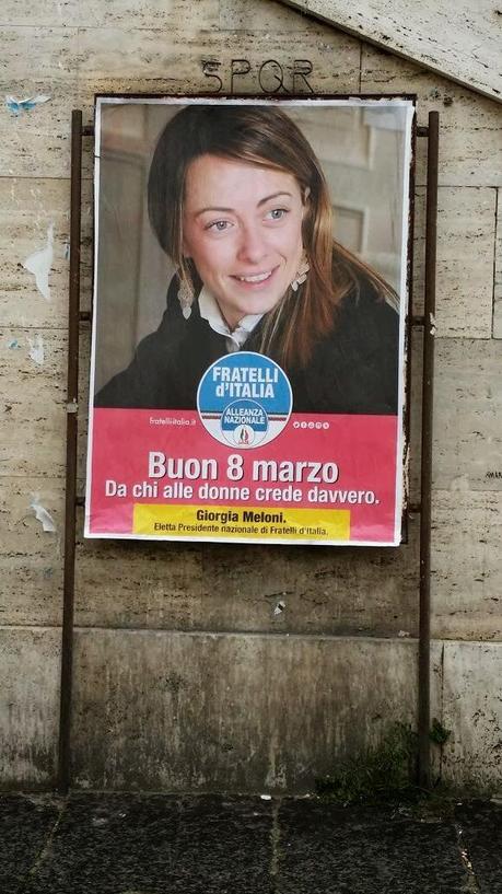 La città continua ad essere massacrata dalle affissioni abusive e pirata di Fratelli d'Italia. Qualcuno faccia chiudere questo partito per vilipendio all'inno nazionale santiddio