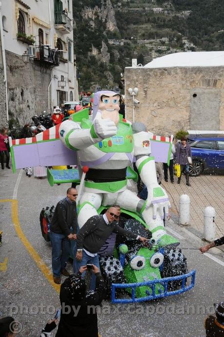 POSITANO : Sfilata dei carri di Carnelale