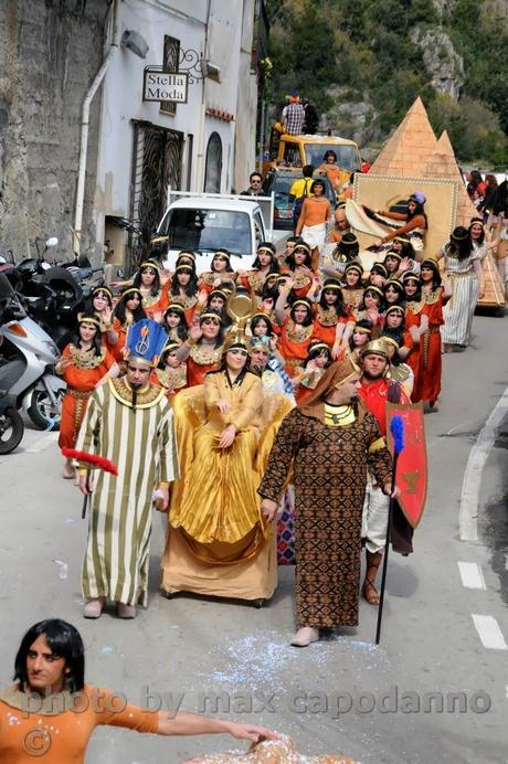 POSITANO : Sfilata dei carri di Carnelale