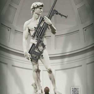 Il David testimonial di un fucile, il fotomontaggio scatena la polemica