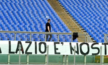 Lazio-Atalanta, la protesta dei tifosi contro Lotito