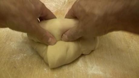 Focaccine dolci all'arancia e uvetta (con latte di soia e strutto)