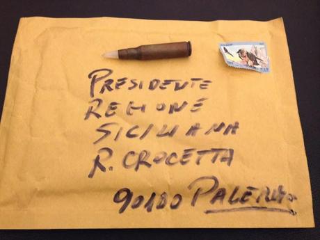 RECAPITATA BUSTA CON PROIETTILE AL GOVERNATORE CROCETTA