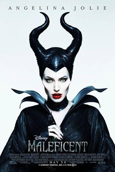 Angelina Jolie protagonista di due bellissimi poster di Maleficent