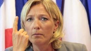 Marine Le Pen. Contro l'euro e la globalizzazione.