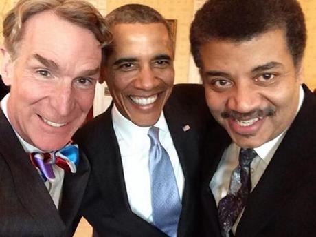 Obama, nuovo”selfie”. Stavolta con due scienziati