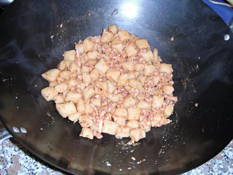 Gnocchi al peperoncino con ragù di moscardini