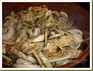 Tagliatelle con sugo ai funghi (3)