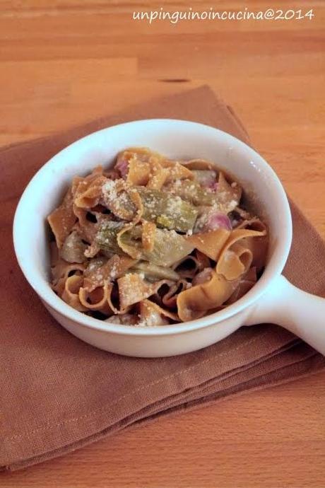 Tagliatelle alla farina di castagne con carciofi, pancetta e pecorino