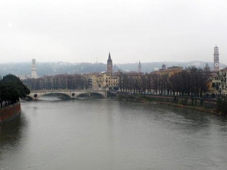 Adige_Verona_castelvecchio_viaggiandovaldi