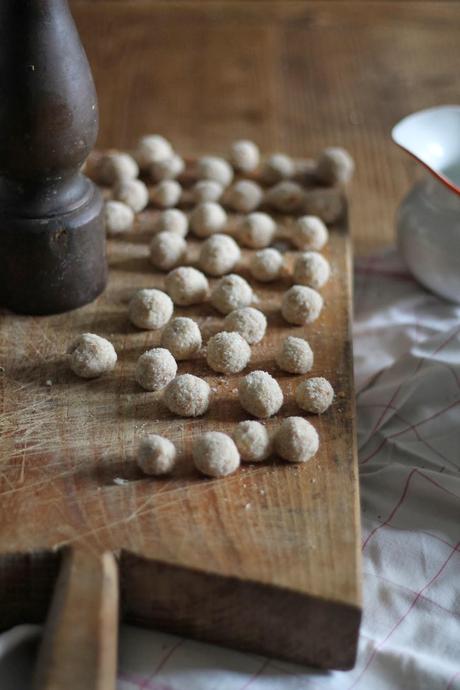 Crema di broccoli con palline di pane croccanti