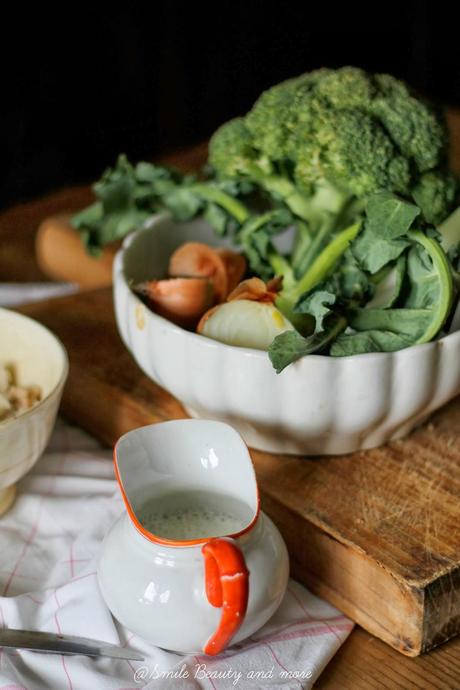 Crema di broccoli con palline di pane croccanti