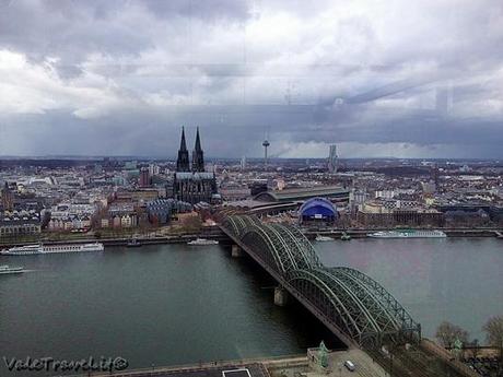 Duomo di Colonia dal Koeln Triangle - Germania