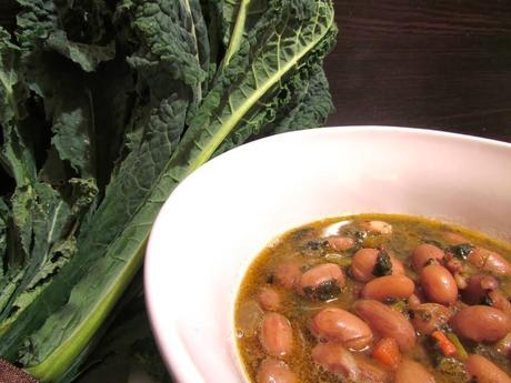 CARNEVALE 2014, TRA PENNELLATE DI SOLE, CORRIANDOLI E FANTASIE - ZUPPA DI FAGIOLI BORLOTTI CON CAVOLO NERO E SALSICCIA PICCANTE