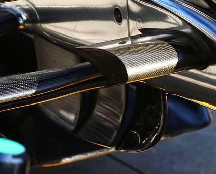 Gp. Melbourne: McLaren MP4-29 con turning vanes a tre elementi