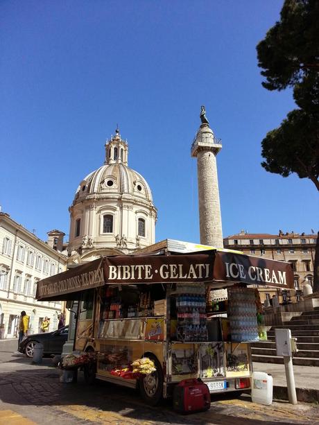 I camion bar che umiliano Roma e solo Roma. Nuova carrellata di immagini per tenere allenato l'occhio e non abituarsi. Mai