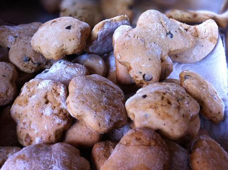 Biscotti noci e gocce di cioccolato