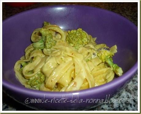 Tagliatelle panna, broccoli e zafferano (11)