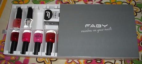 FABY rainbow on your nails