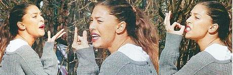 belen_rabbia Belen Rodriguez, Miss Finezza al parco: dito medio e le peggio smorfie di sempre