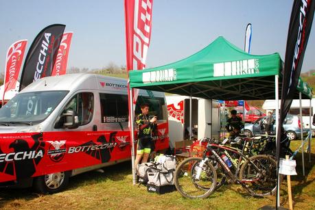 Bottecchia Factory Team scalda i motori...