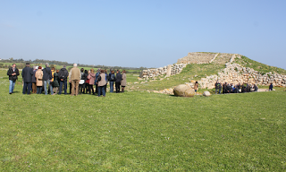 Escursione archeologica: Pozzo Santa Cristina, Nuraghe Palmavera, Altare Monte d'Accoddi, Necropoli Anghelo Ruju