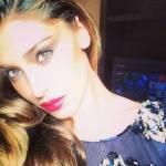 Belen Rodriguez, foto sexy su Facebook: arrivano le critiche