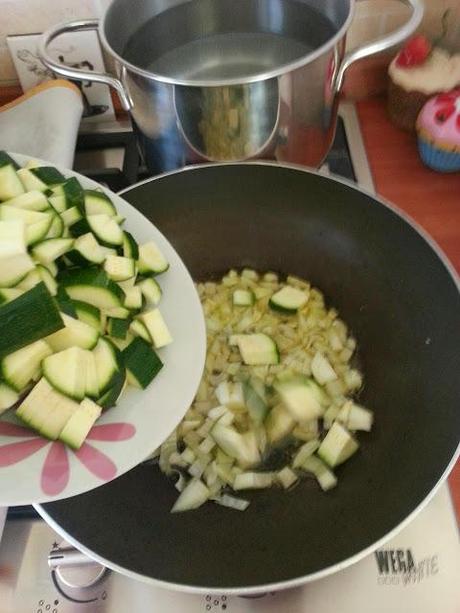 Mezze penne piccanti zucchina e  borlotto