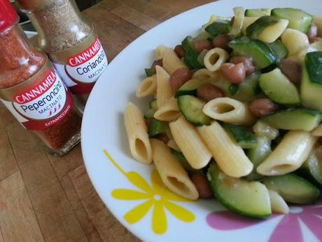 Mezze penne piccanti zucchina e  borlotto