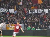 Razzismo? Altro striscione contro Napoli. Roma. Olimpico